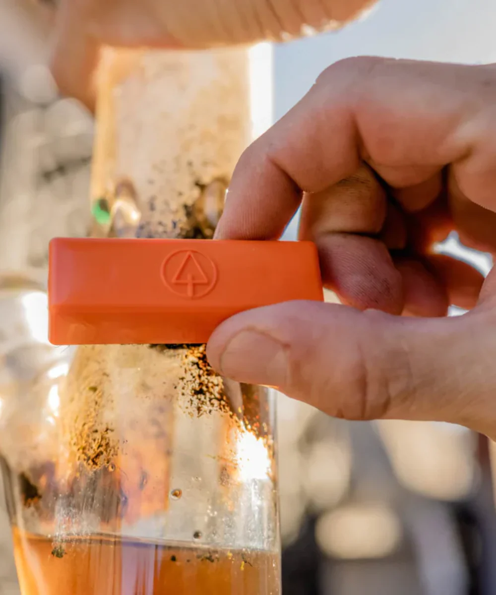 BoroBuddy Magnetic Bong Cleaning Tool - Image 2