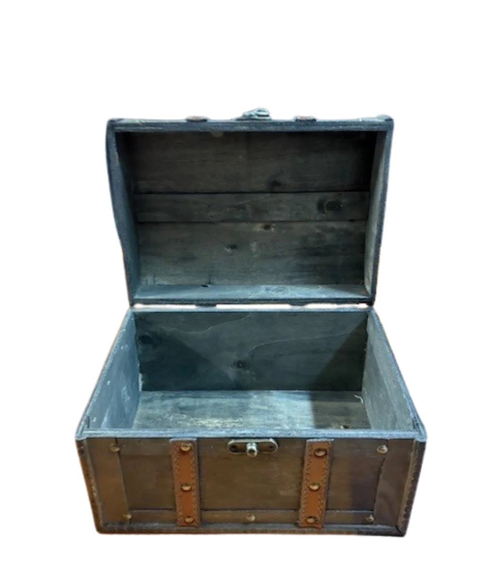 Large Wooden Chest With Handle - Image 2